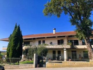 Villa in Vendita a Cerreto Guidi, 1'400'000€, 1200 m², arredato