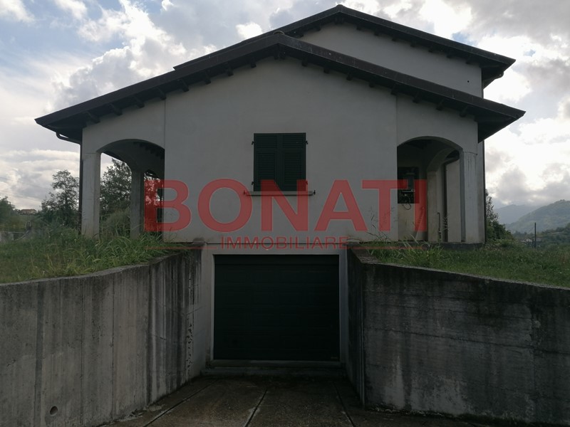 Casa Semi Indipendente in Vendita a Licciana Nardi, 252'000€, 200 m²