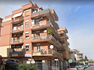 Attico in Vendita a Roma, zona TORRE MAURA, 165'000€, 75 m²