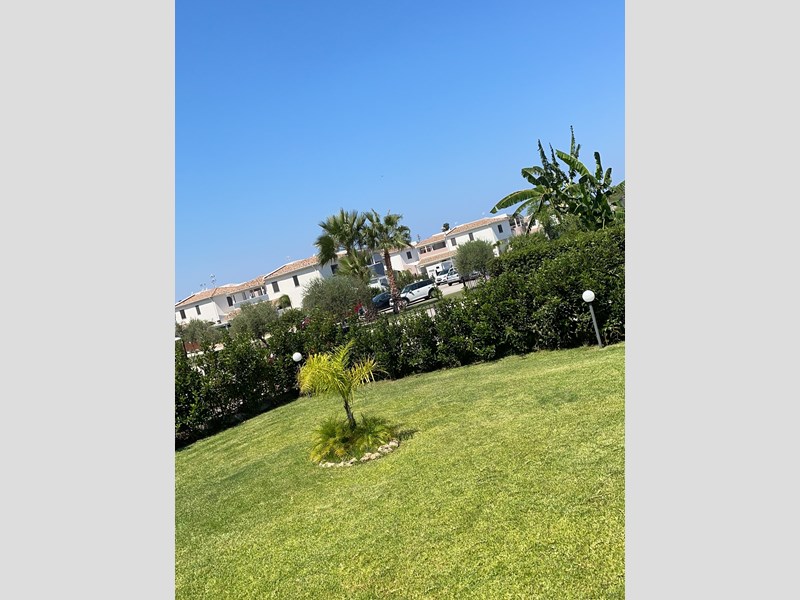 Villetta a schiera in Affitto a Campofelice di Roccella, zona Contrada Pistavecchia , 650€, 80 m², arredato