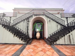 Villa in Vendita a Acireale, zona Semicentro, 1200 m²