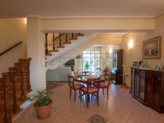 Villetta a schiera in Vendita a Messina, 215'000€, 200 m²