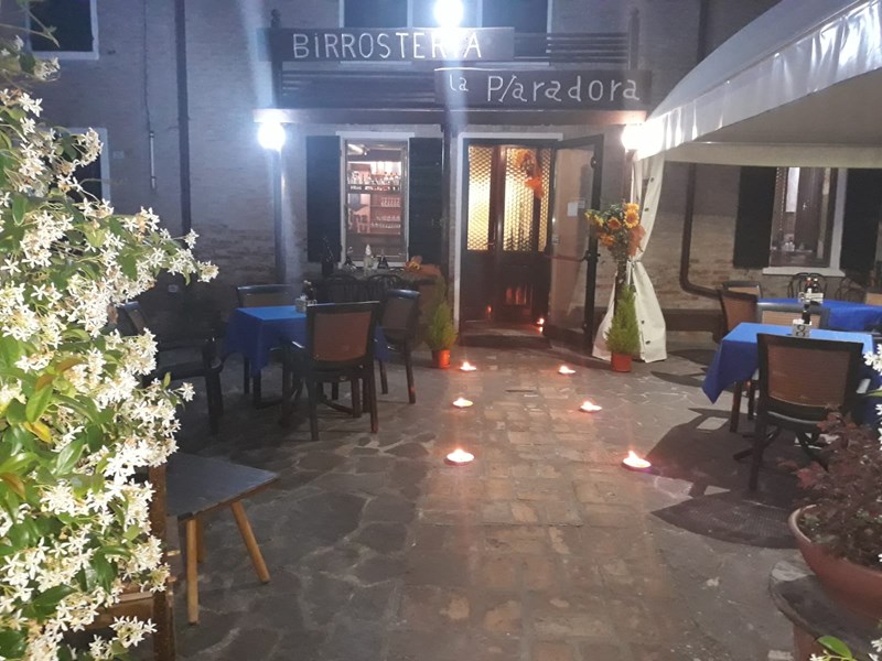 Immobile commerciale in Vendita a Tresignana, zona Valpagliaro, 180'000€, 300 m², arredato