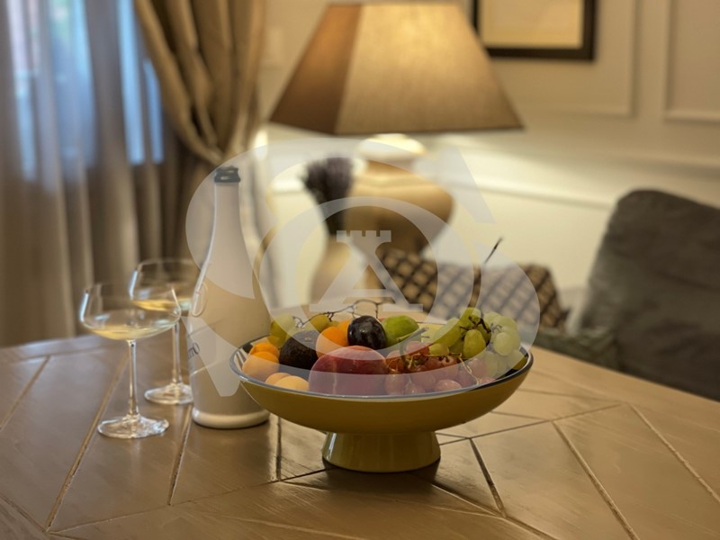 Trilocale in Vendita a Sanremo, zona Foce, 450'000€, 85 m², arredato