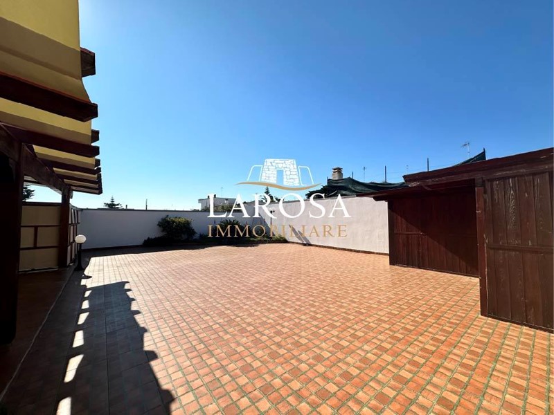 Quadrilocale in Vendita a Melendugno, zona Torre Specchia, 135'000€, 90 m², arredato