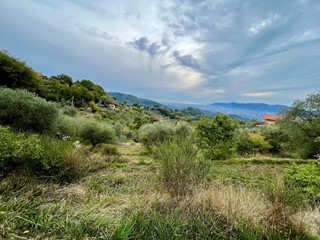 Terreno agricolo in Vendita a Santo Stefano di Magra, zona Ponzano Superiore, 83'000€, 