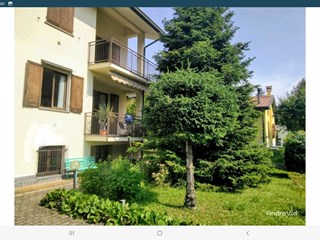 Casa Indipendente in Vendita a Lambrugo, 350'000€, 250 m²