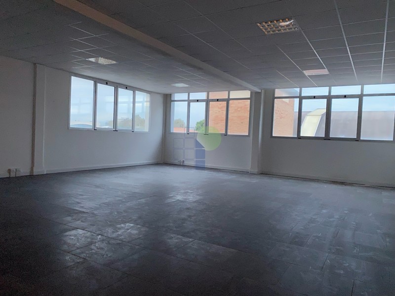Ufficio in Affitto a Livorno, zona Picchianti, 1'000€, 110 m²