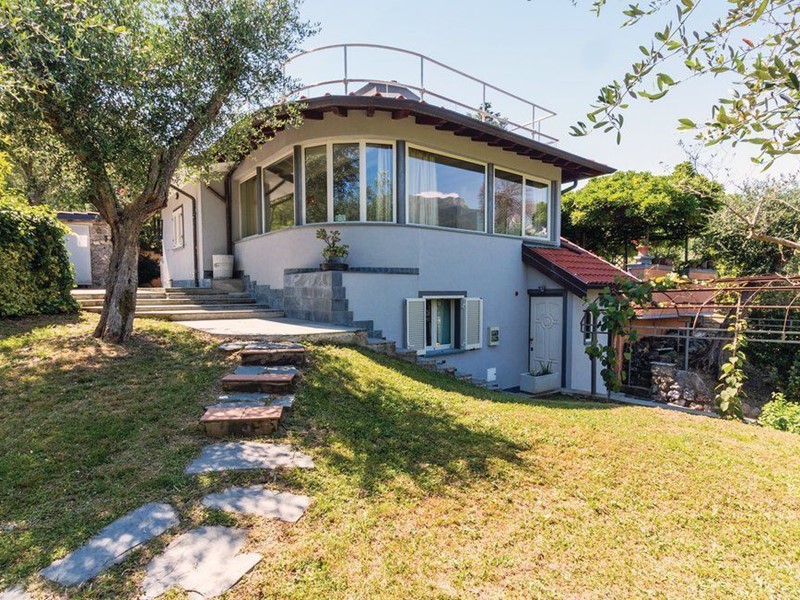 Casa Indipendente in Vendita a Camaiore, 620'000&euro;, 190 m², arredato