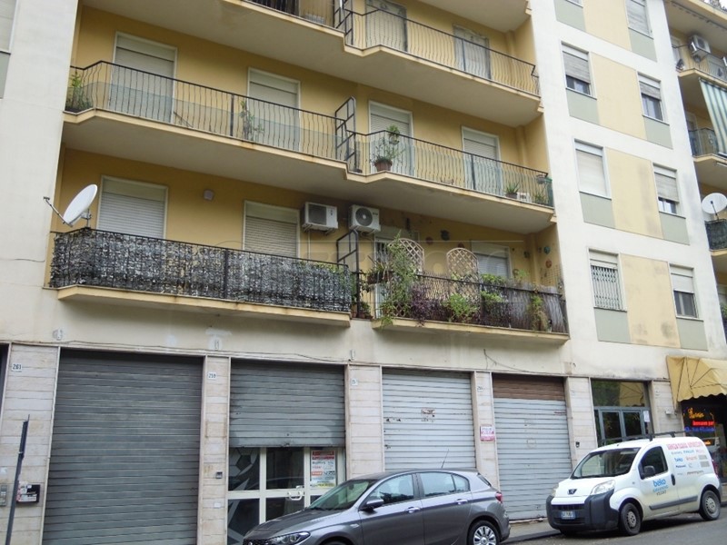 Appartamento in Vendita a Caltanissetta, 105'000€, 134 m²
