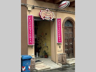 Attività commerciale in Vendita a Ortona, zona via cavour, 75'000€, arredato