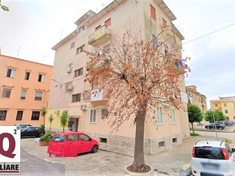 Quadrilocale in Vendita a Capua, zona via garibaldi, 52'000€, 90 m²