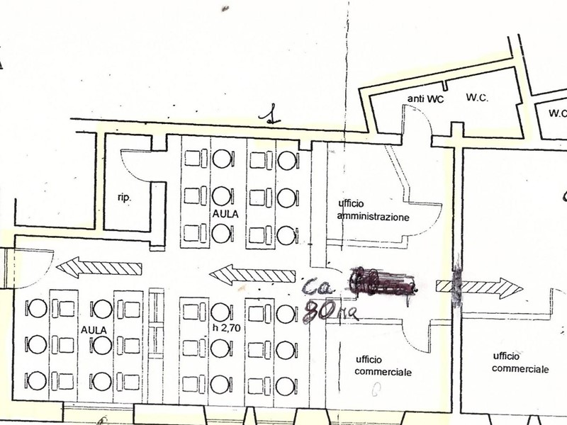 Immobile commerciale in Affitto a Siena, 800€, 85 m²