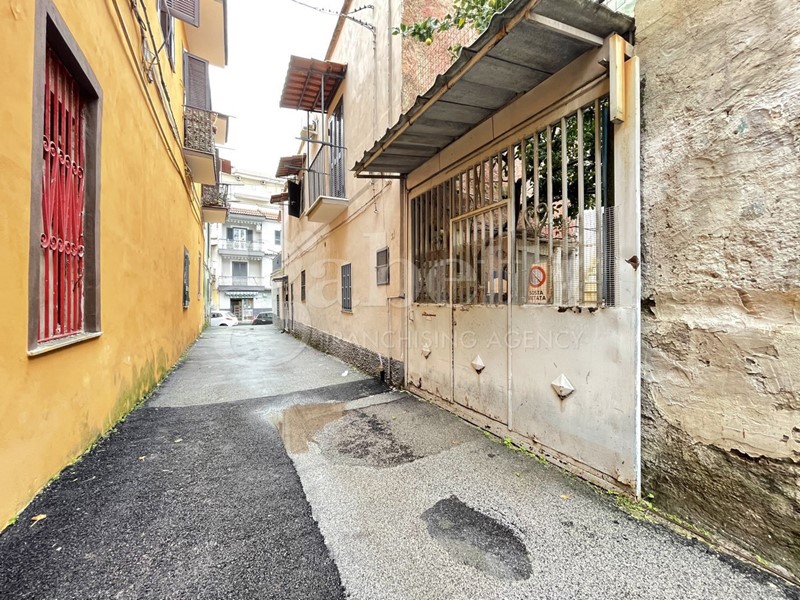 Bilocale in Vendita a Marano di Napoli, 50'000€, 45 m²