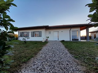 Villa in Vendita a Premariacco, 410'000€, 143 m²