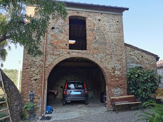 Casa Semi Indipendente in Vendita a Casciana Terme Lari, zona Cevoli, 240'000€, 200 m²