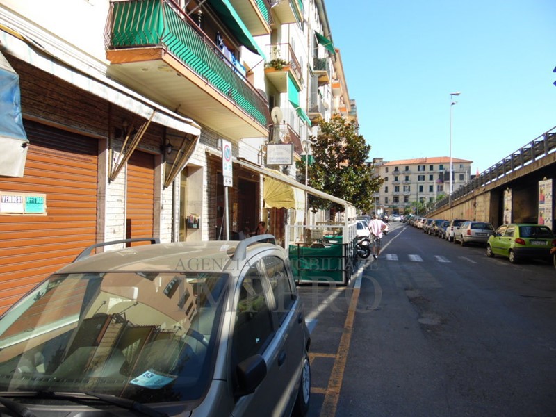 Immobile commerciale in Vendita a Ventimiglia, 145'000€, 53 m²