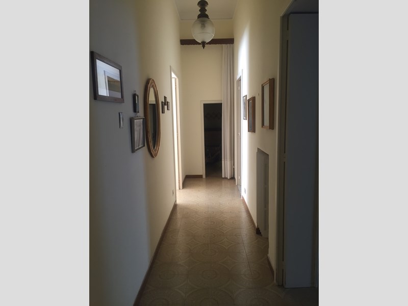 Appartamento in Vendita a Monteroni di Lecce, 60'000€, 160 m², con Box