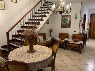 Quadrilocale in Vendita a Massa, 295'000&euro;, 100 m², arredato, con Box