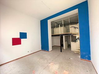 Immobile commerciale in Affitto a Sassari, 700€, 90 m²