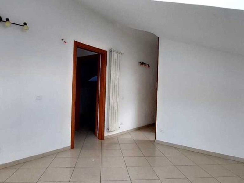 Trilocale in Vendita a Imperia, zona Caramagna Ligure, 139'000€, 72 m²