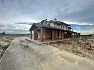 Casa Semi Indipendente in Vendita a Cesena, zona Pioppa, 625'000€, 288 m², con Box