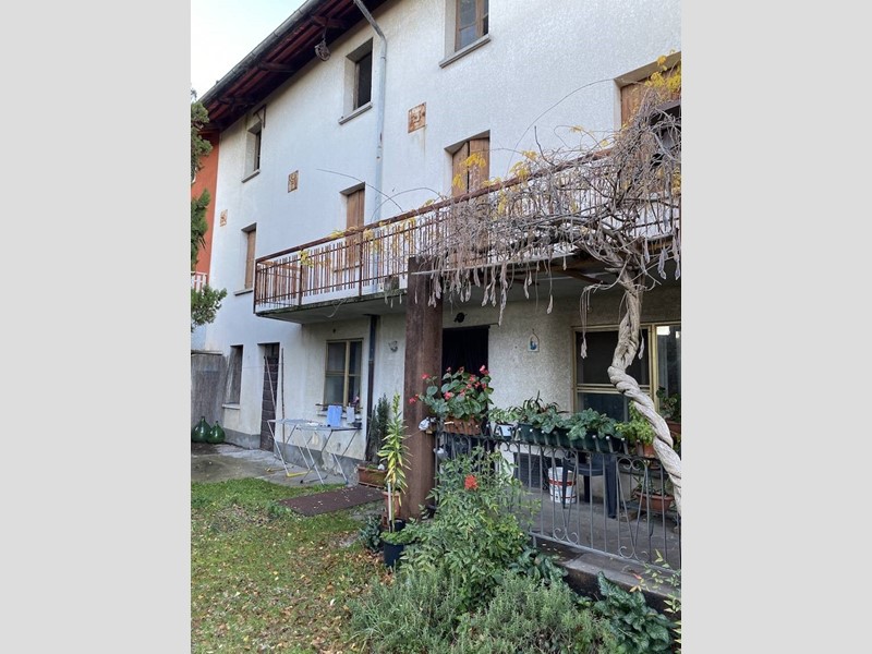 Casa Indipendente in Vendita a Udine, zona BEIVARS, 58'000€, 215 m²