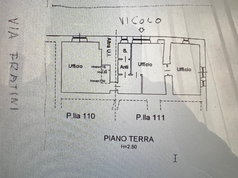 Ufficio in Vendita a Terni, 65'000€, 85 m²
