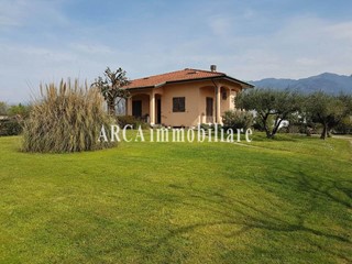 Villa in Vendita a Pietrasanta, 530'000€, 160 m²