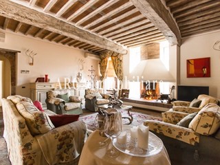 Casa di corte in Vendita a Pietrasanta, 3'000'000€, 475 m²