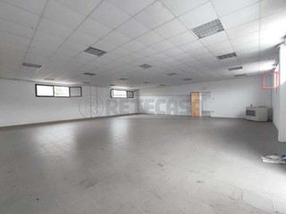 Magazzino in Affitto a Montebello Vicentino, 300€, 