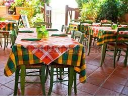 Negozio in Affitto a Adria, 2'500€, 307 m²