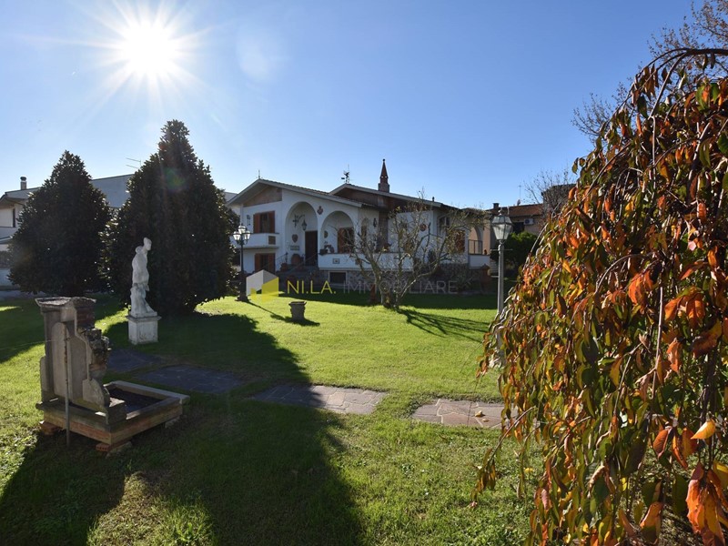 Villa in Vendita a Pisa, zona Sant'ermete - Putignano, 429'000€, 334 m²