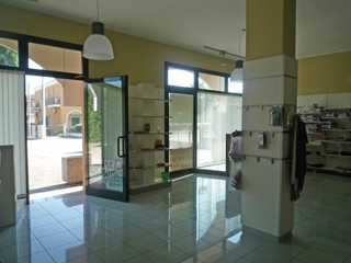 Negozio in Vendita a Candiana, 98'000€, 124 m²
