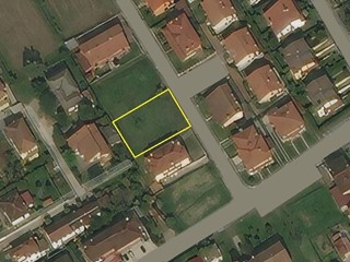 Terreno industriale in Vendita a Rovigo, zona FRAZIONI-PERIFERIA, 55'000€, 