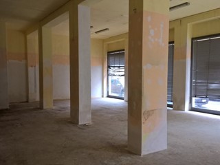 Immobile commerciale in Vendita a Siracusa, zona Adda Gelone Timoleonte, 135'000&euro;, 135 m²