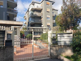 Quadrilocale in Vendita a Catania, zona Circonvollazione, 140&euro;, 90m°