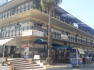 Negozio in Affitto a Casalnuovo di Napoli, zona Licignano, 650€, 51 m²