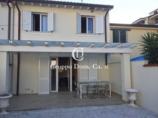 Casa Indipendente in Vendita a Forte dei Marmi, 1'000'000€, 80 m², arredato