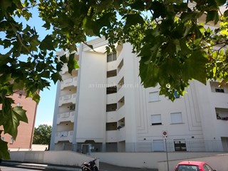 Bilocale in Vendita a Viterbo, zona semicentro, 75'000€, 44 m², arredato