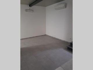 Immobile commerciale in Affitto a San Giuliano Terme, zona Asciano, 400€, 85 m²