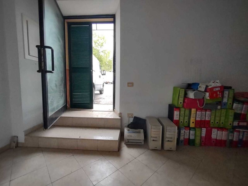 Magazzino in Vendita a Jesi, 15'000€, 