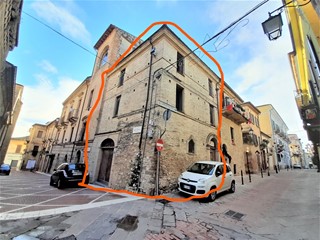 Casa Semi Indipendente in Vendita a Lanciano, 145'000€, 150 m², con Box