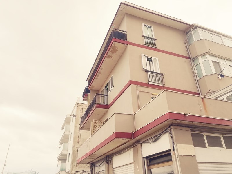 Appartamento in Vendita a Bari, zona SAN GIROLAMO, 140'000€, 156 m²