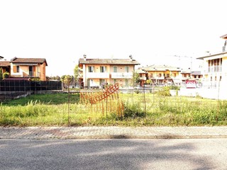 Terreno edificabile in Vendita a Urago d'Oglio, 180'000€, 1130 m²
