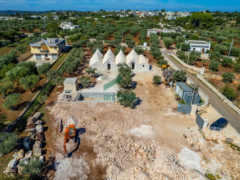 Casale in Vendita a Alberobello, zona Coreggia, 950'000€, 140 m²