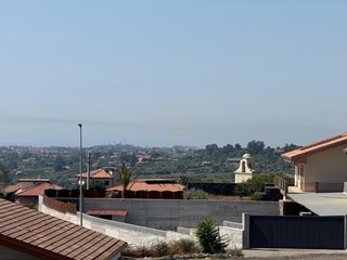 Villa in Vendita a Aci Sant'Antonio, zona Lavinaio, 349'000€, 250 m², con Box