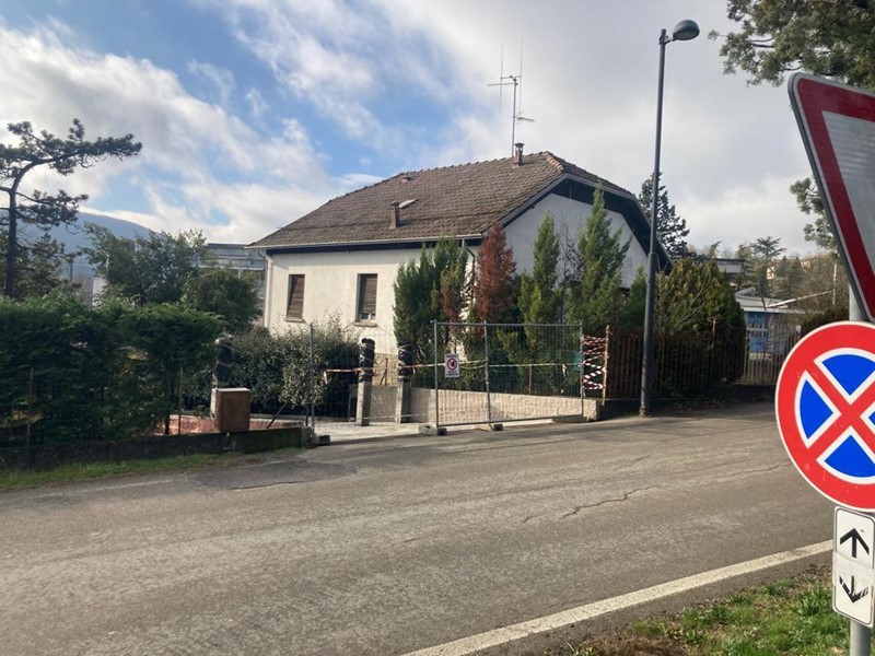 Casa Indipendente in Vendita a Medesano, zona Sant'andrea Bagni, 155'000&euro;, 