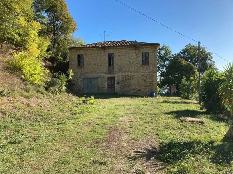 Casa Indipendente in Vendita a Colonnella, 220'000€, 250 m²