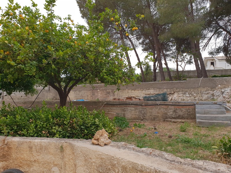 Terreno edificabile in Vendita a Siracusa, zona Belvedere CittÃ  Giardino, 65'000€, 1370 m²